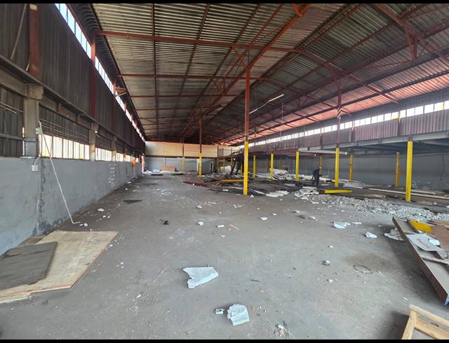 1,020M² WAREHOUSE TO LET IN ALRODE